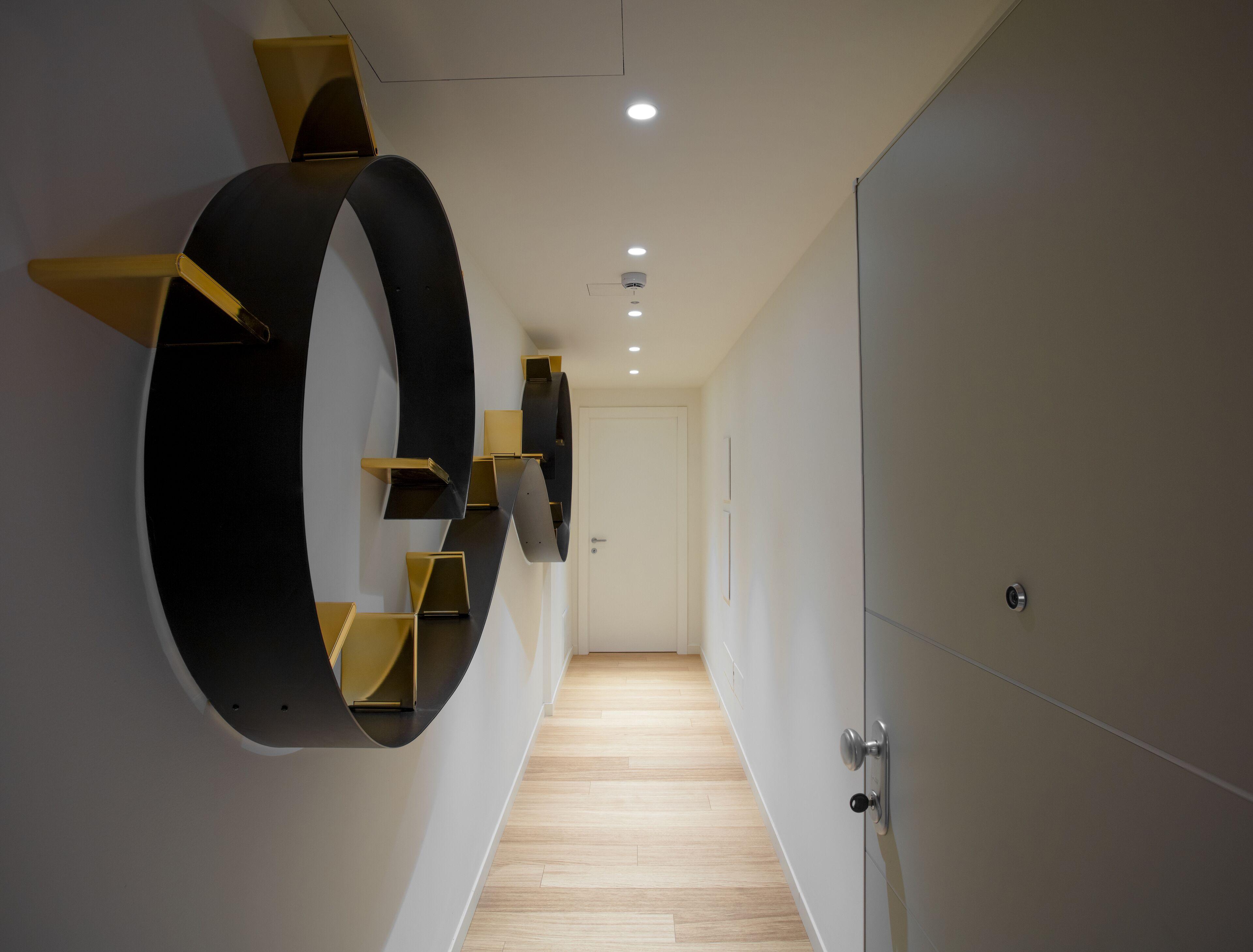 Sant'Ambrogio Apartments, Reception H24 — Photos 1